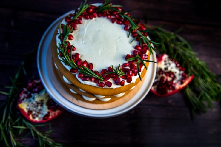 cake-with-white-cream-honey-brown-cakes-lies-white-stand-decorated-with-pomegranate-ros_444350-739 cake-with-white-cream-honey-brown-cakes-lies-white-stand-decorated-with-pomegranate-ros_444350-739